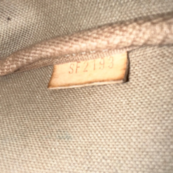 Pre-loved Louis Vuitton Limited Edition Trunks Edition Monogram Mini Pochette - Picture 7 of 10